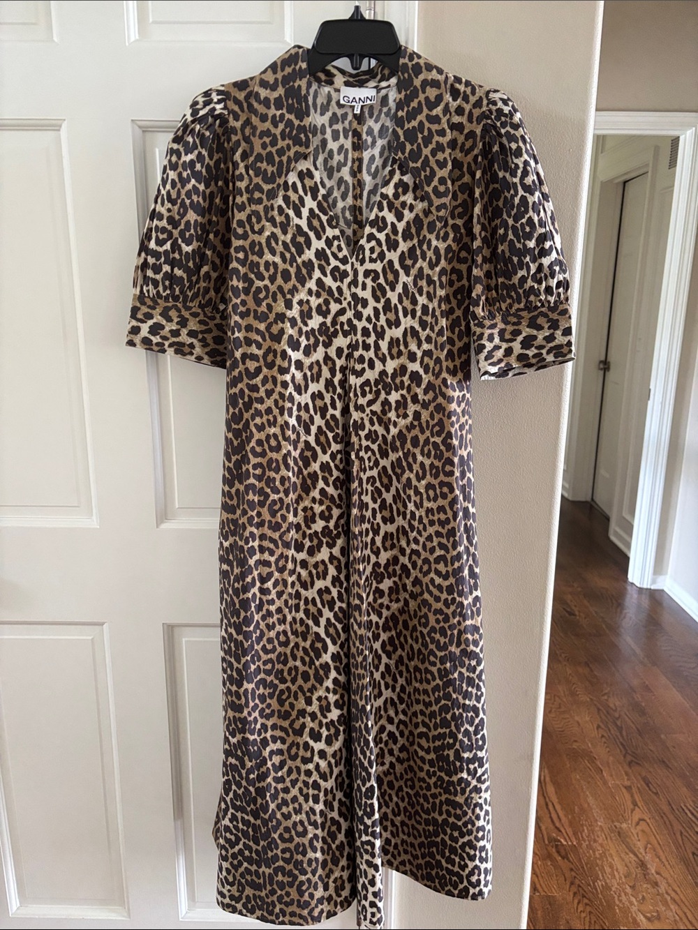 Ganni leopard dress.  Never worn. Size 38. Perfect condition